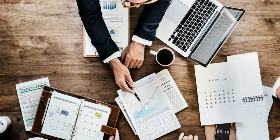 Jak wypromować wypożyczalnię krzeseł online: SEO, Google Ads i social media